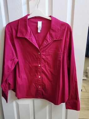WynneLayers Fuscia Button-Front Shirt